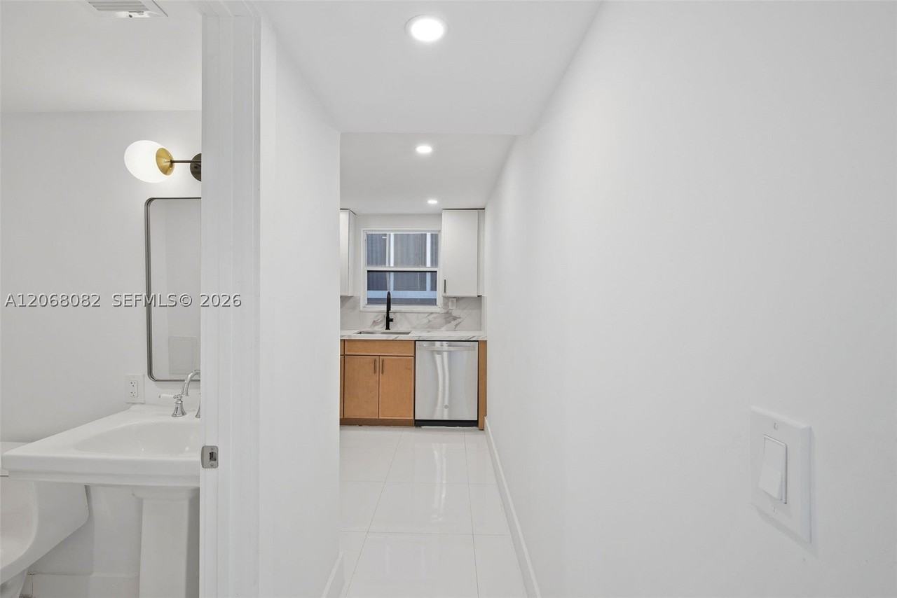 1245 West Ave #401 - Photo 6 of 16