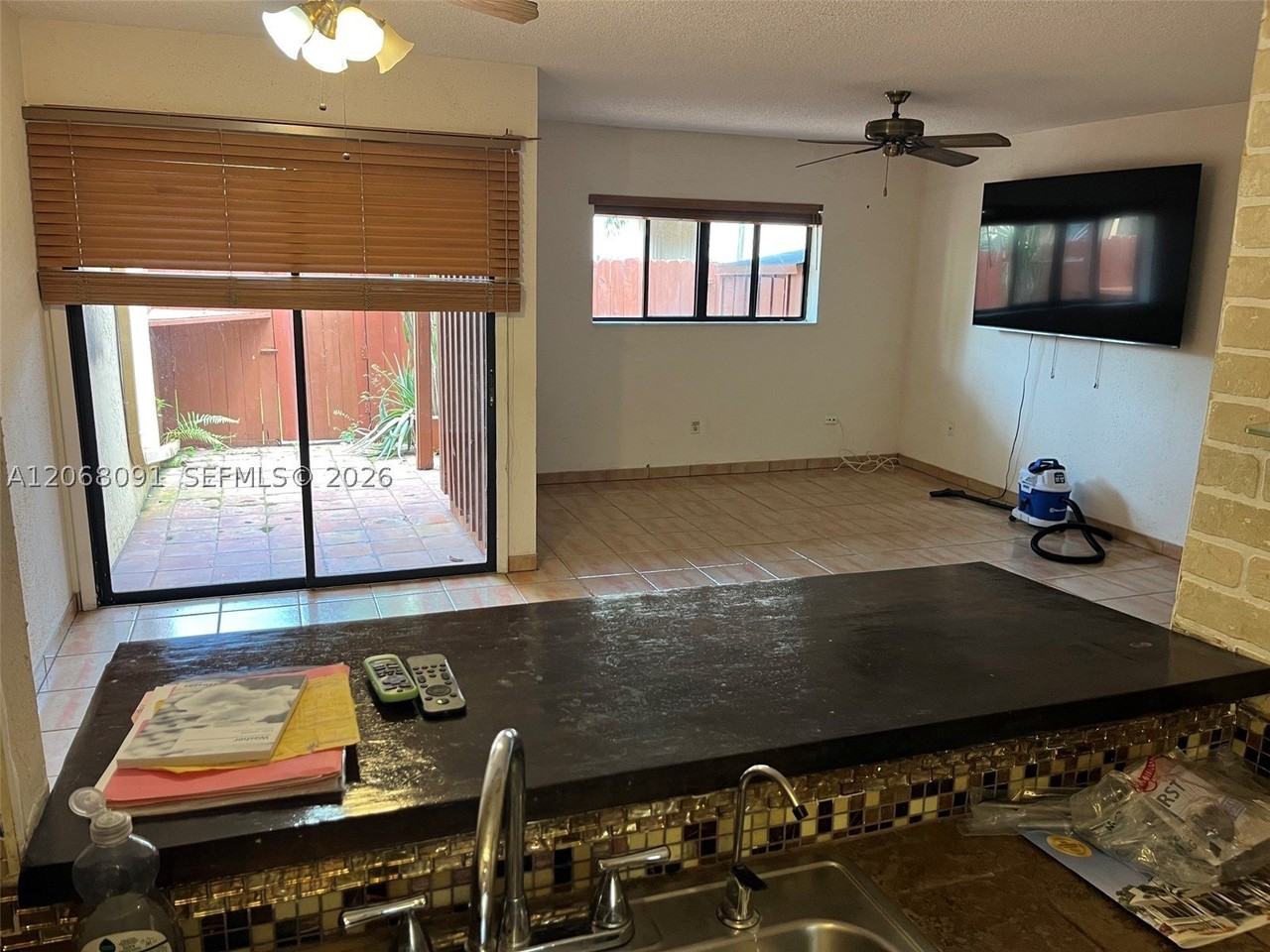 463 Se 14th St #463 - Photo 4 of 41