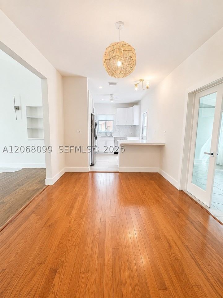 7825 Byron Ave - Photo 6 of 15