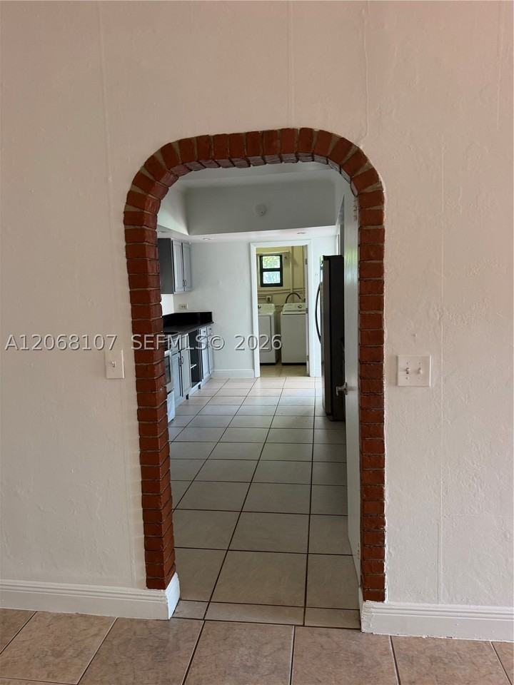 1150 Ne 201st Ter #0 - Photo 5 of 14