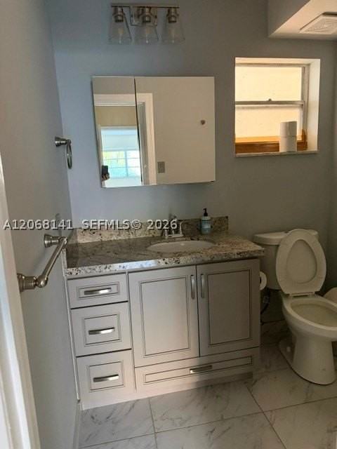 901 Ne 14th Ave #305 - Photo 4 of 13