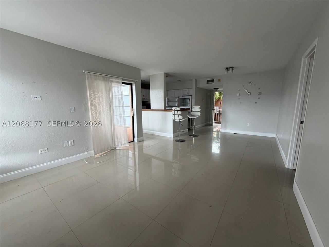 17650 Nw 68th Ave - Photo 6 of 25