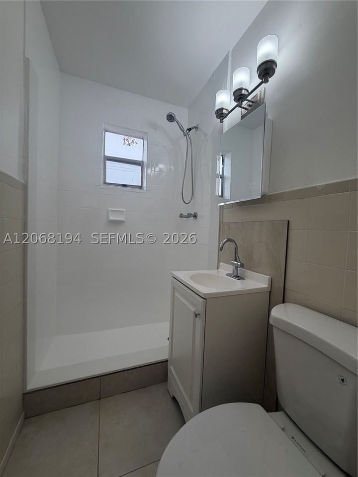 10518 Nw 30th Ave #1 - Photo 4 of 5