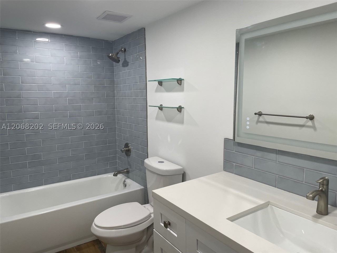460 W Park Dr #207 - Photo 3 of 19