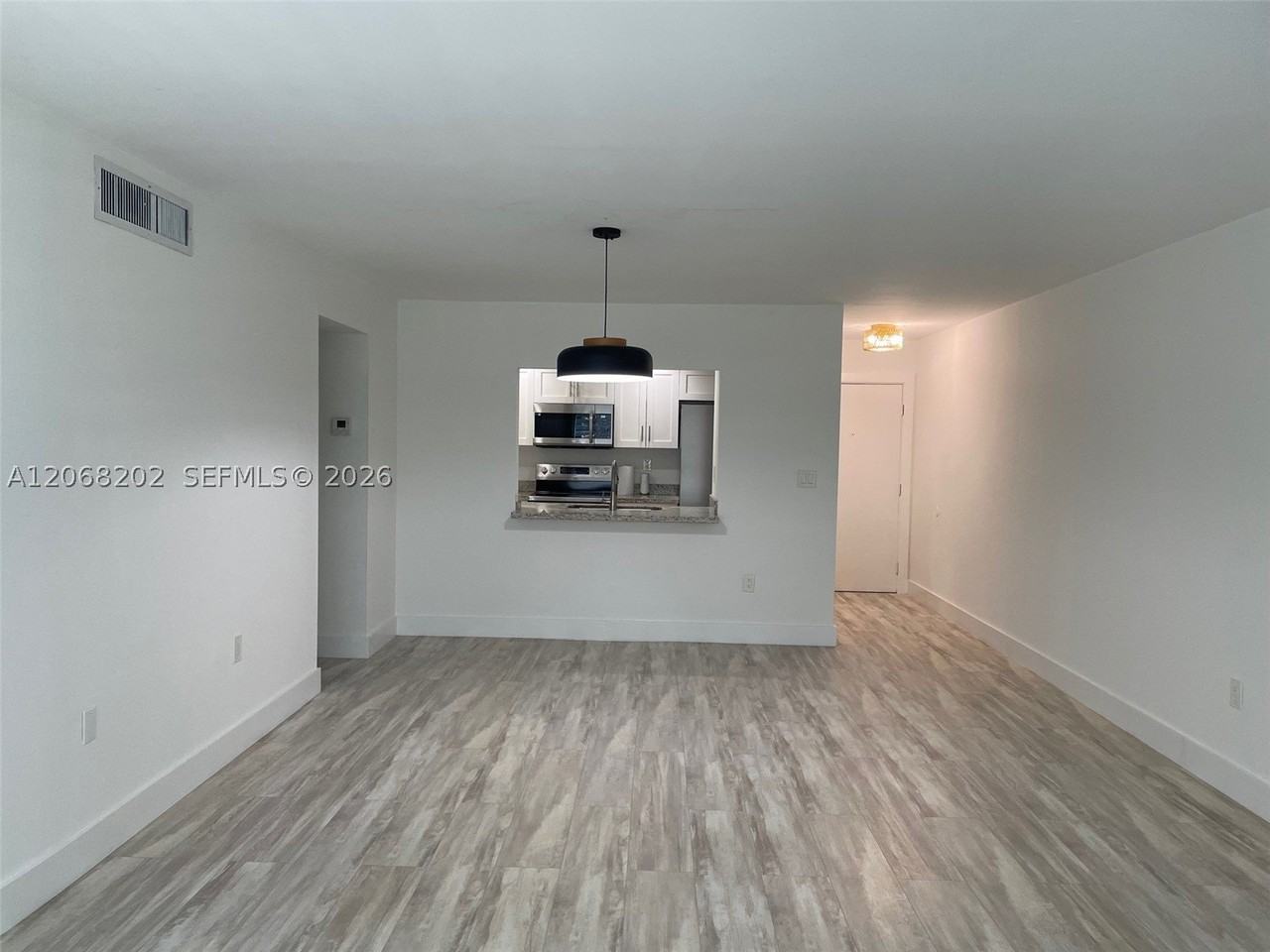 460 W Park Dr #207 - Photo 5 of 19