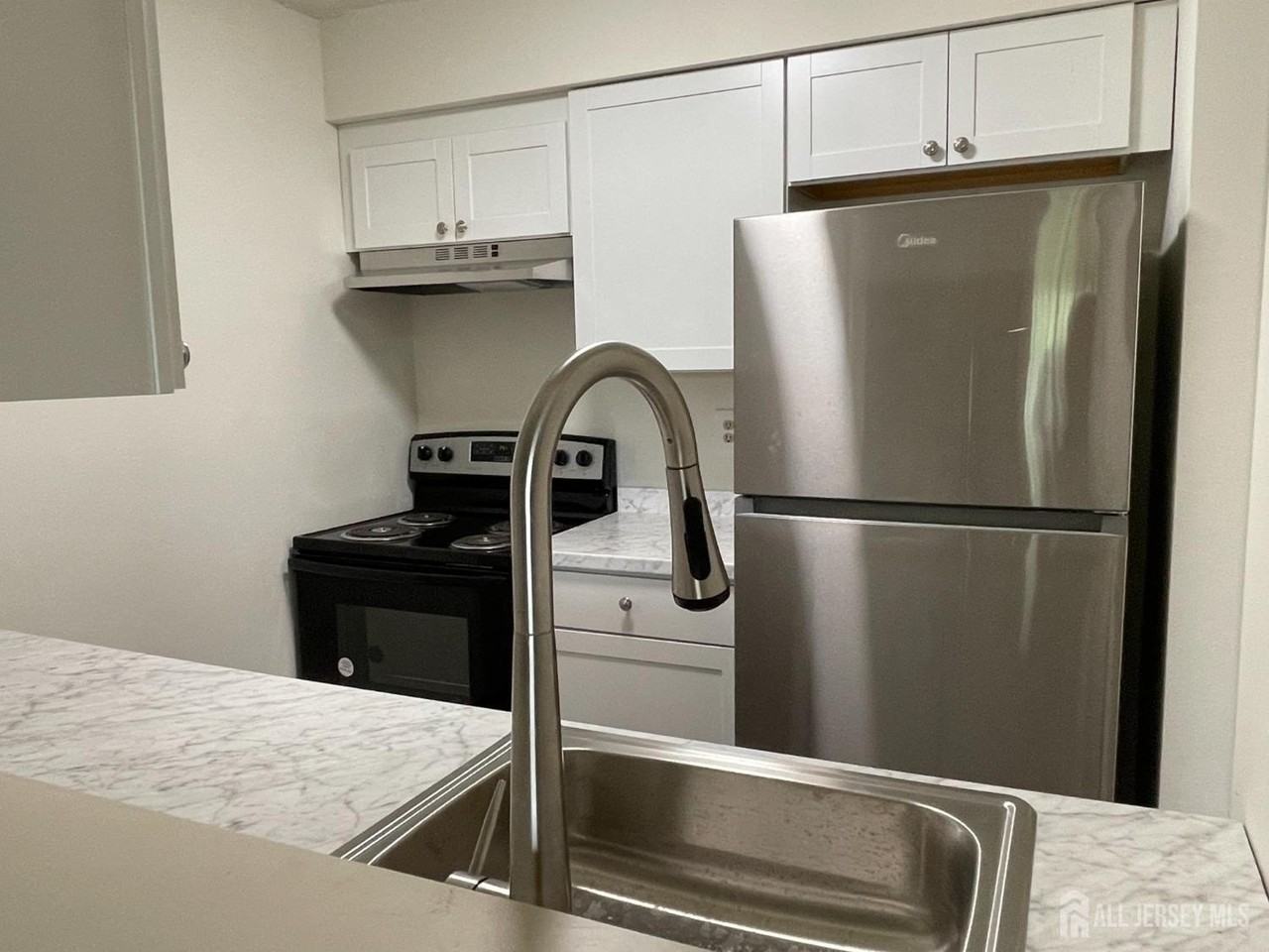 1216 Ravens Crest Dr - Photo 4 of 14