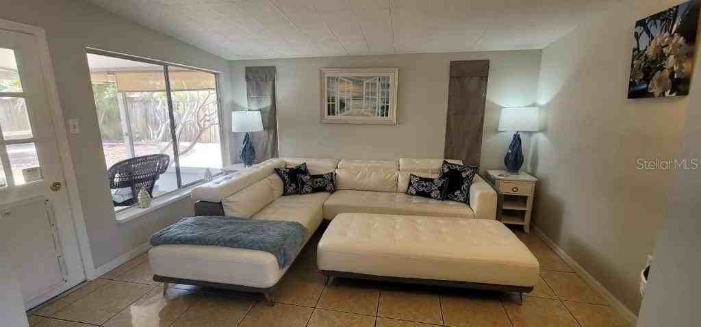 3530 Schwalbe Dr - Photo 3 of 35