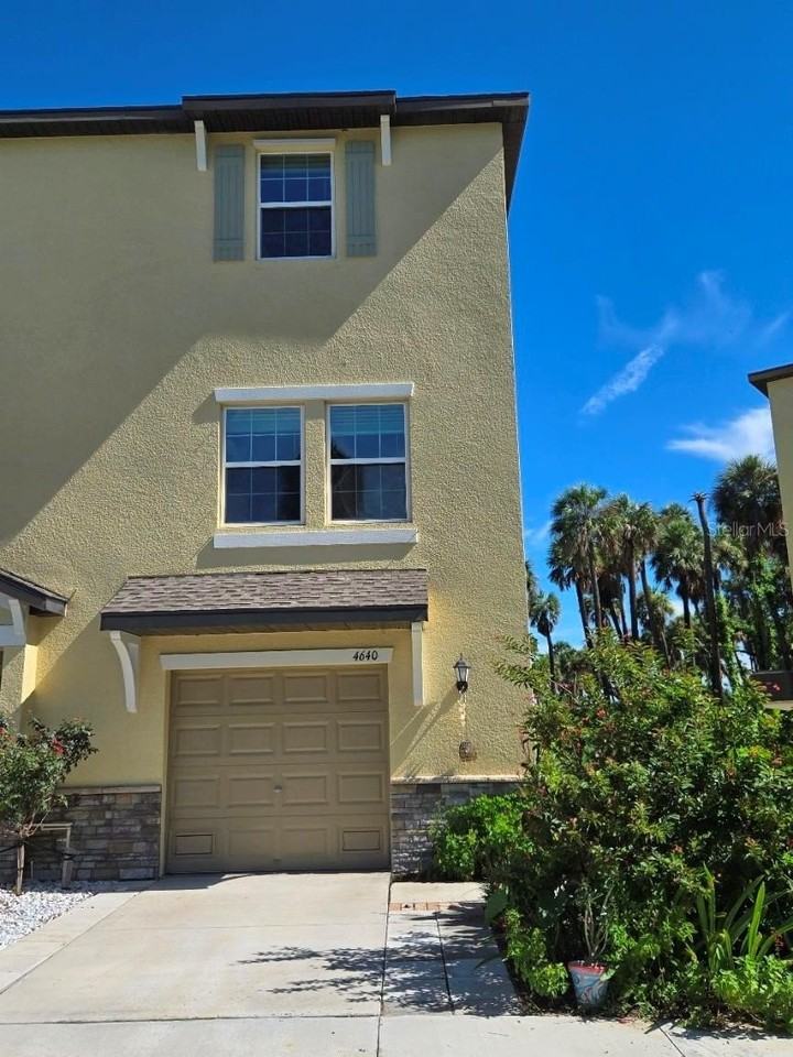 4640 Willet Cooper Ct - Photo 2 of 33