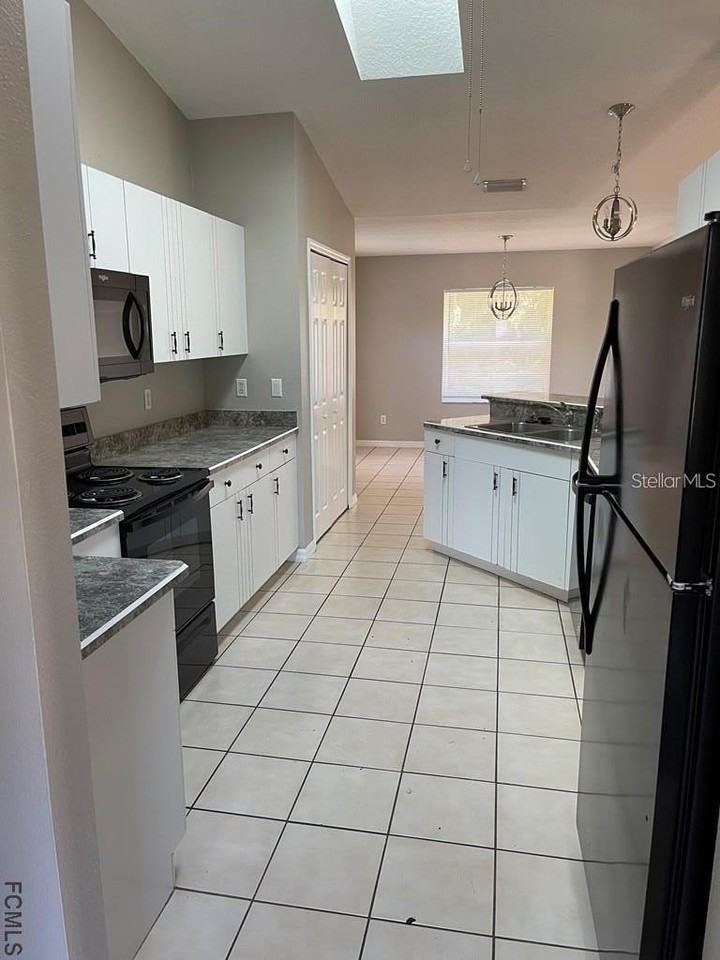 61 Franciscan Ln - Photo 2 of 13