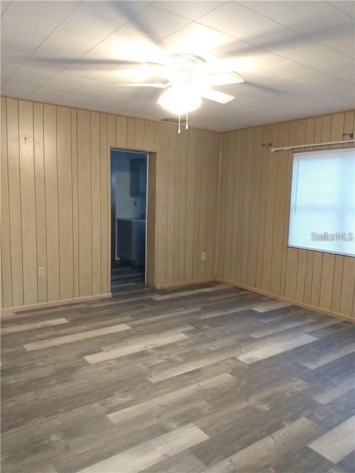110 Orange Ave - Photo 3 of 7
