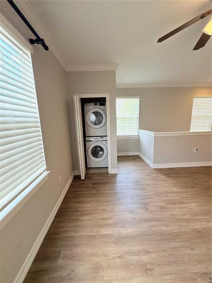 4450 Twinview Ln - Photo 4 of 10