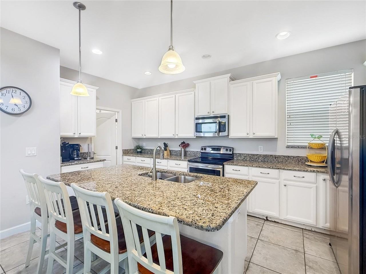 2942 Buccaneer Palm Rd - Photo 7 of 39