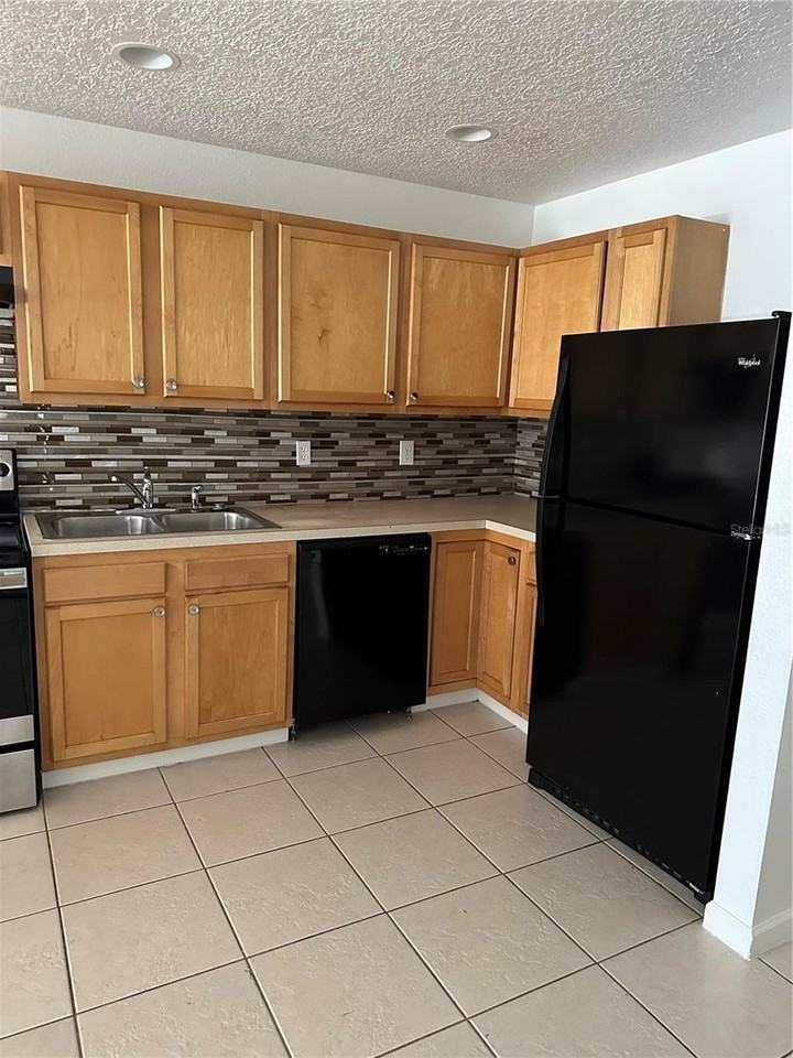 752 E Broome St #756 - Photo 4 of 13