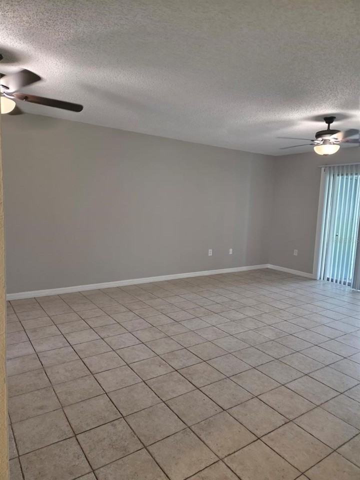 4203 S Semoran Blvd #4 - Photo 5 of 34