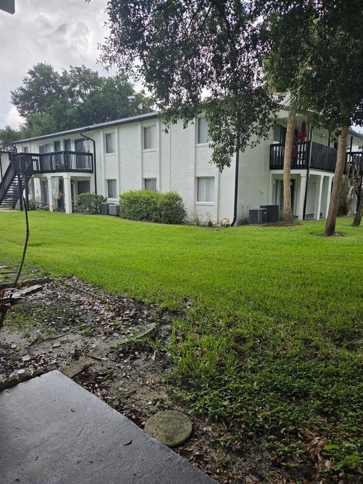 4203 S Semoran Blvd #4 - Photo 6 of 34