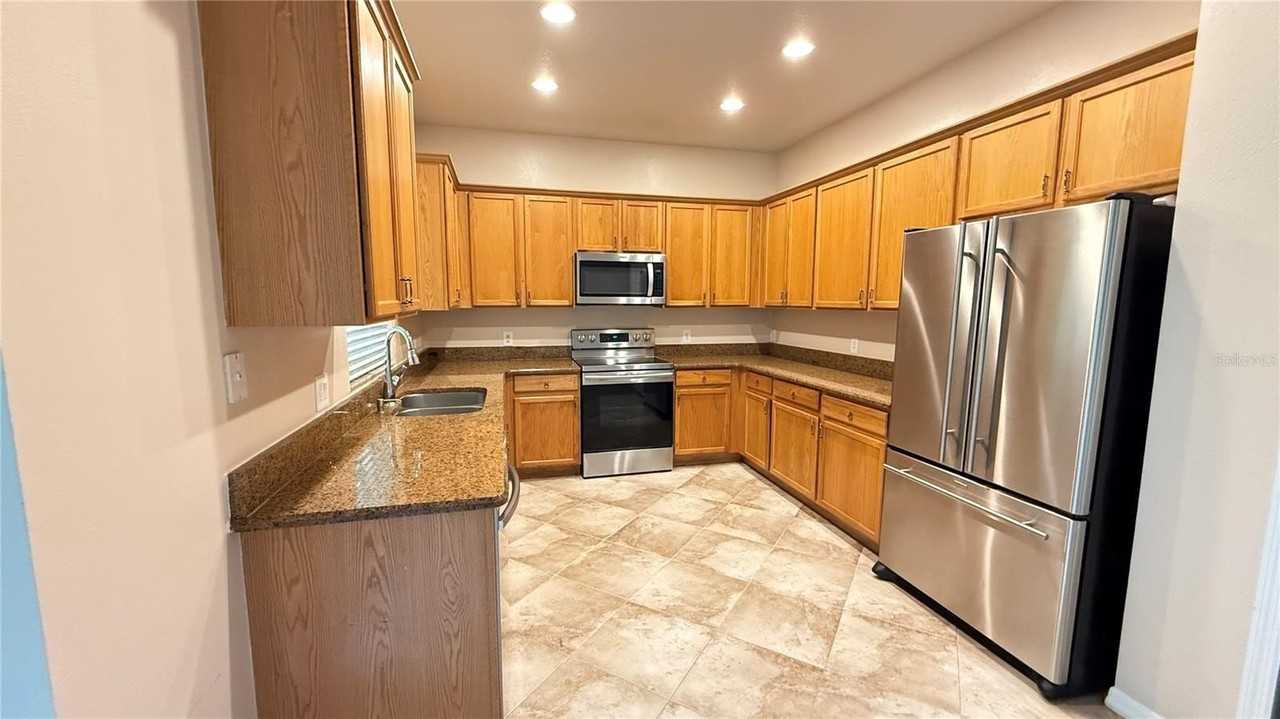 3559 Sunset Isles Blvd - Photo 7 of 16
