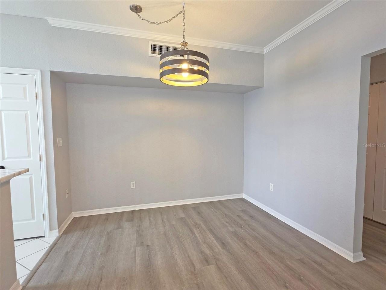 9018 Lake Chase Island Way #9018 - Photo 5 of 39