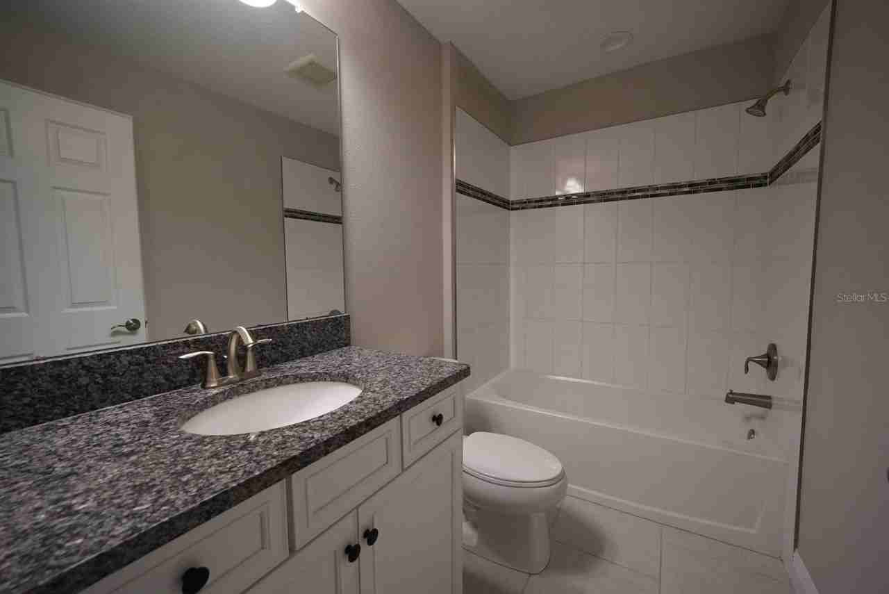 5450 Wayfarer Ave - Photo 7 of 45