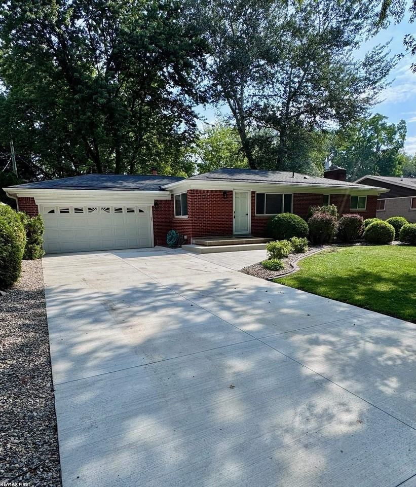 33711 Schneider Rd - Photo 2 of 26