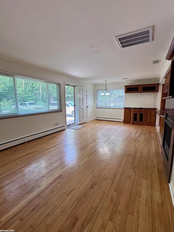 33711 Schneider Rd - Photo 4 of 26