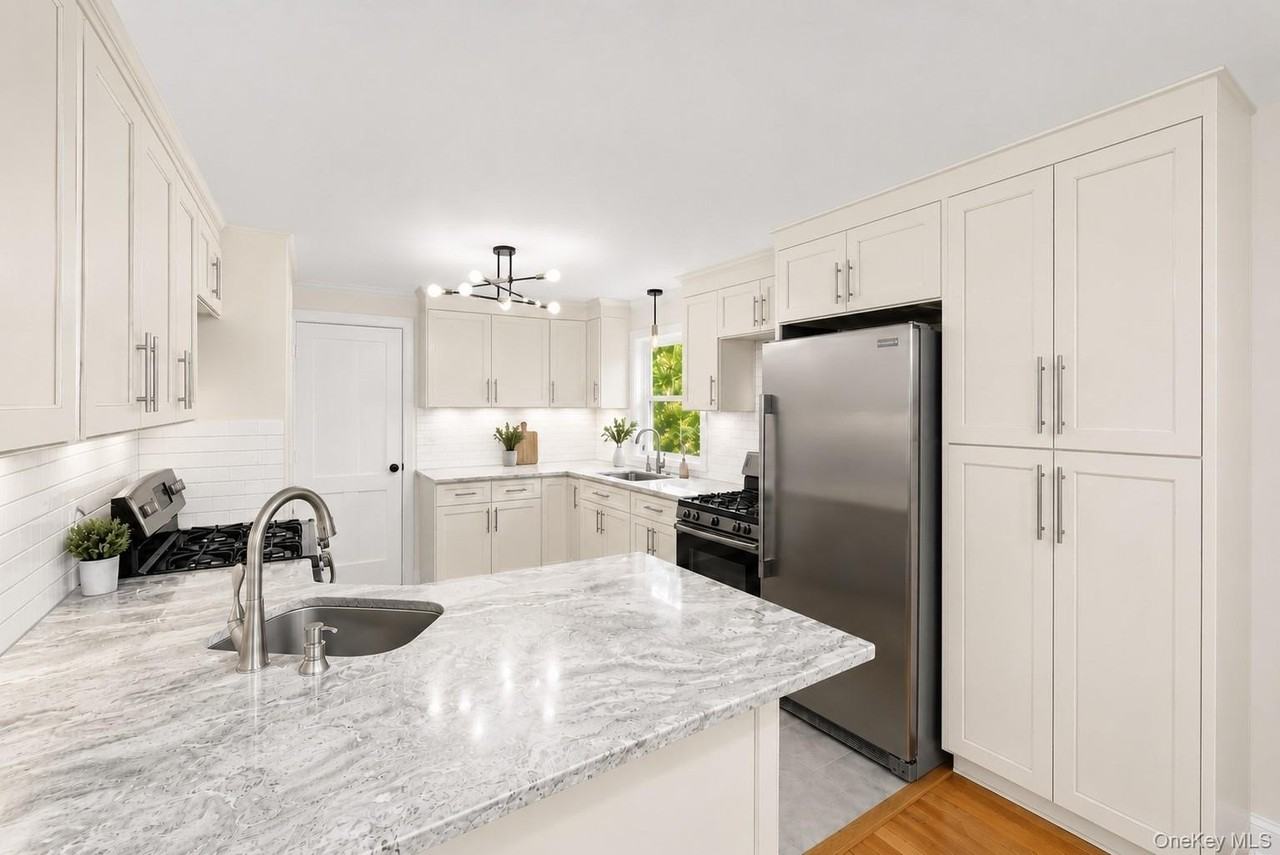 249 Ridge Rd - Photo 5 of 26