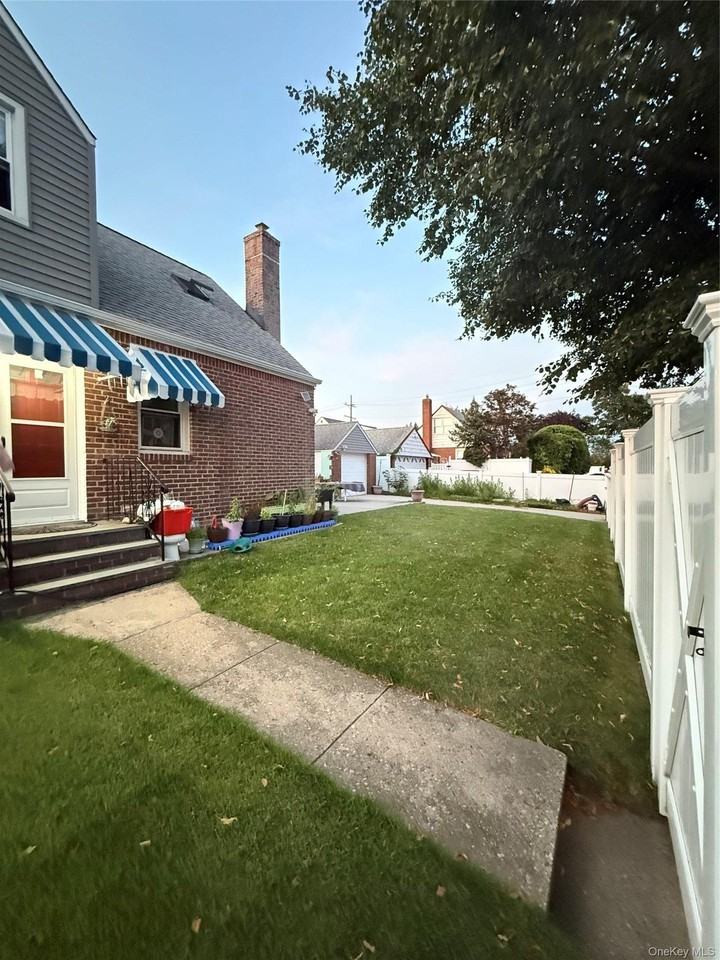71 Ribbon St - Photo 3 of 14