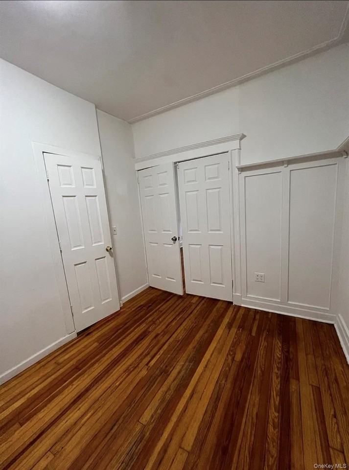 10713 Northern Blvd #2 - Photo 5 of 8