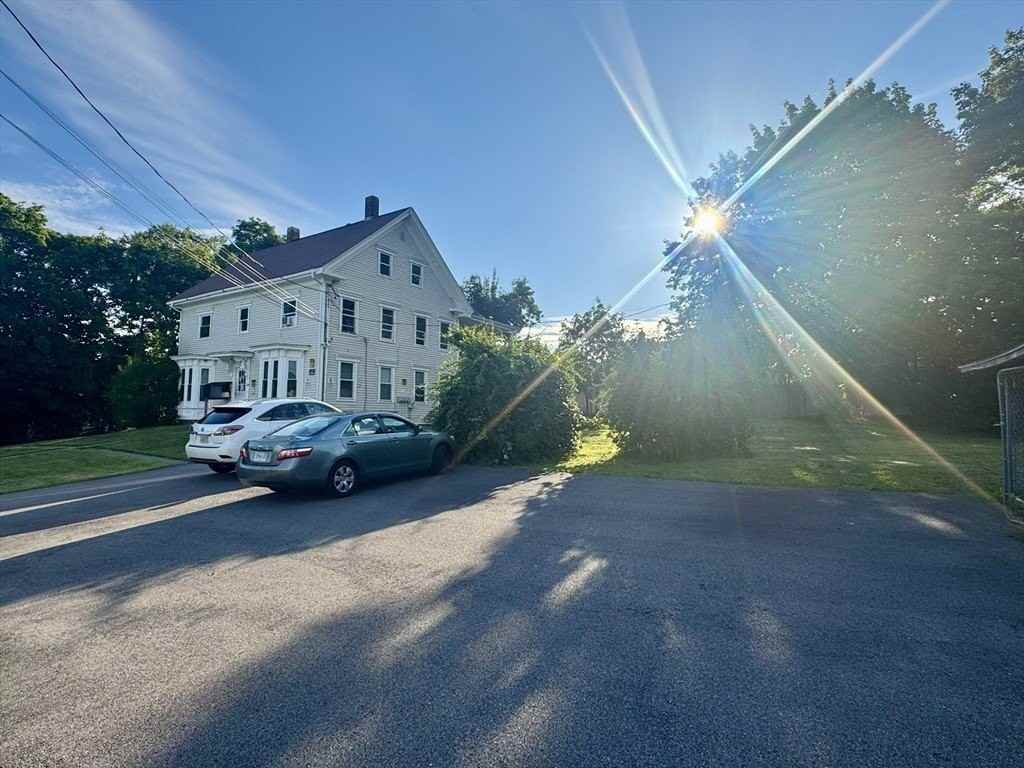 39 Perry Ave #1 - Photo 4 of 14