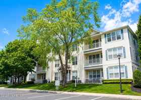 featured image of 526 Saint Andrews Pl