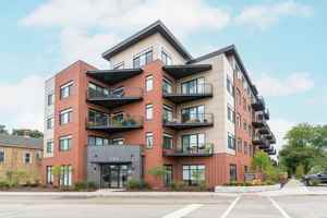 featured image of 440 Green Bay Rd #608