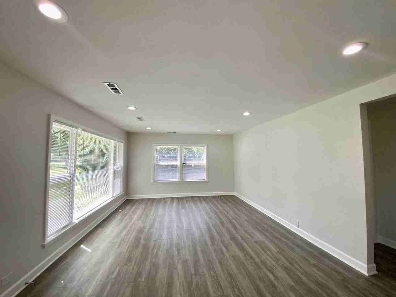 340 Sanders Rd - Photo 4 of 16