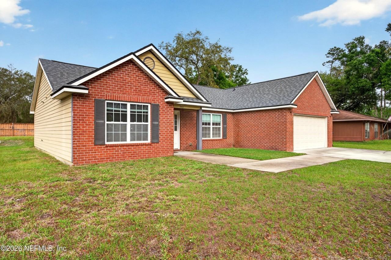 940 State Road 13 N - Photo 2 of 38