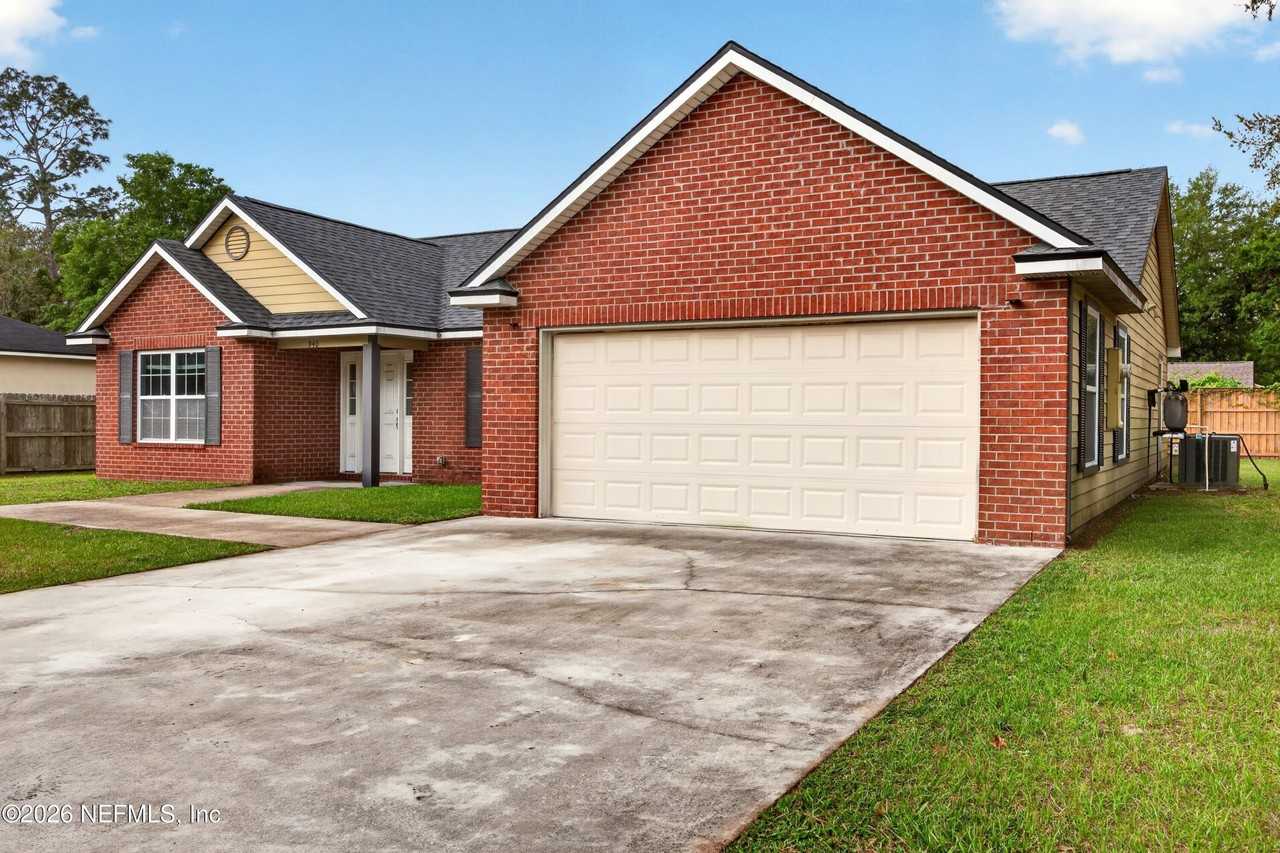 940 State Road 13 N - Photo 3 of 38