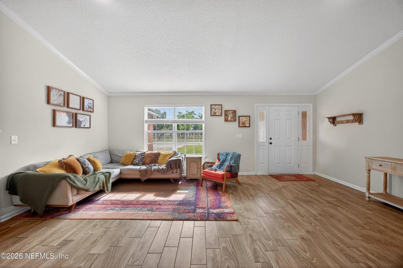 940 State Road 13 N - Photo 7 of 38
