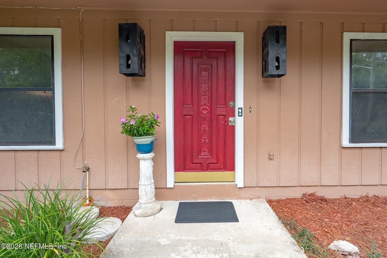 4909 Beige St - Photo 5 of 33