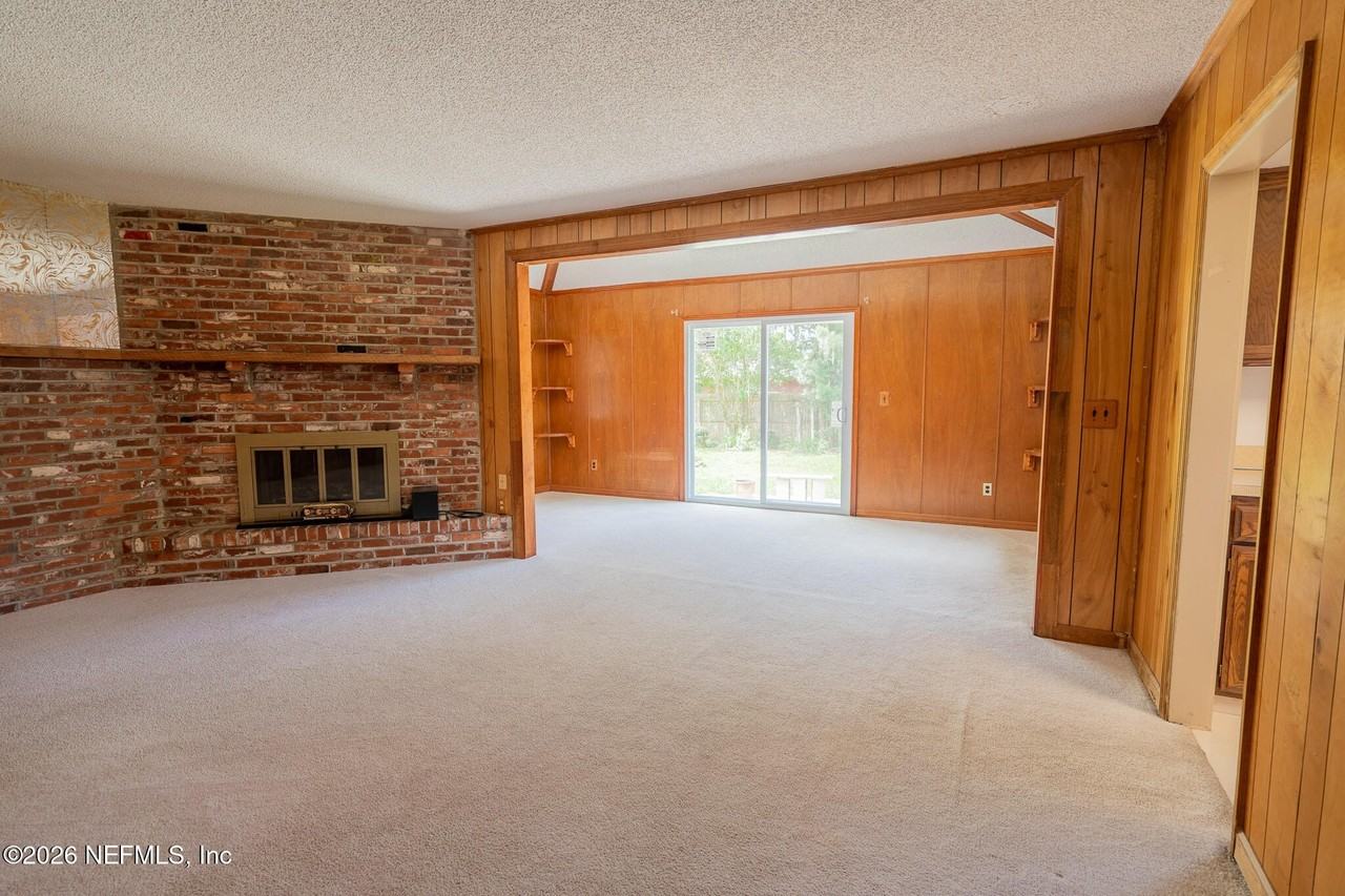 4909 Beige St - Photo 6 of 33