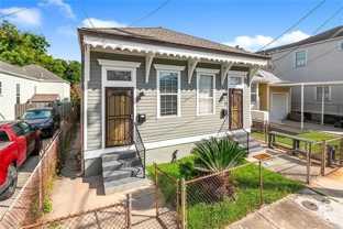 2411 S Saratoga St - Photo 1 of 1