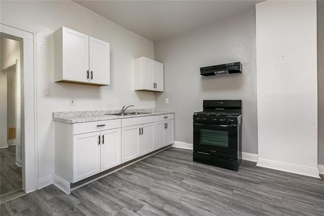 2411 S Saratoga St - Photo 6 of 12