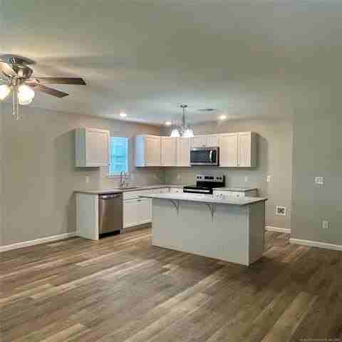 3812 W 55th St #A - Photo 3 of 21