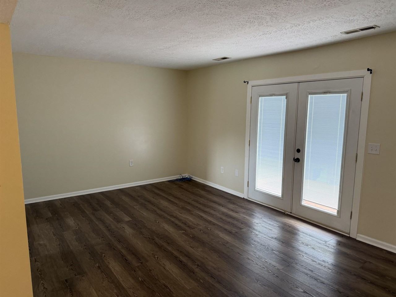680 Block Ln - Photo 5 of 17