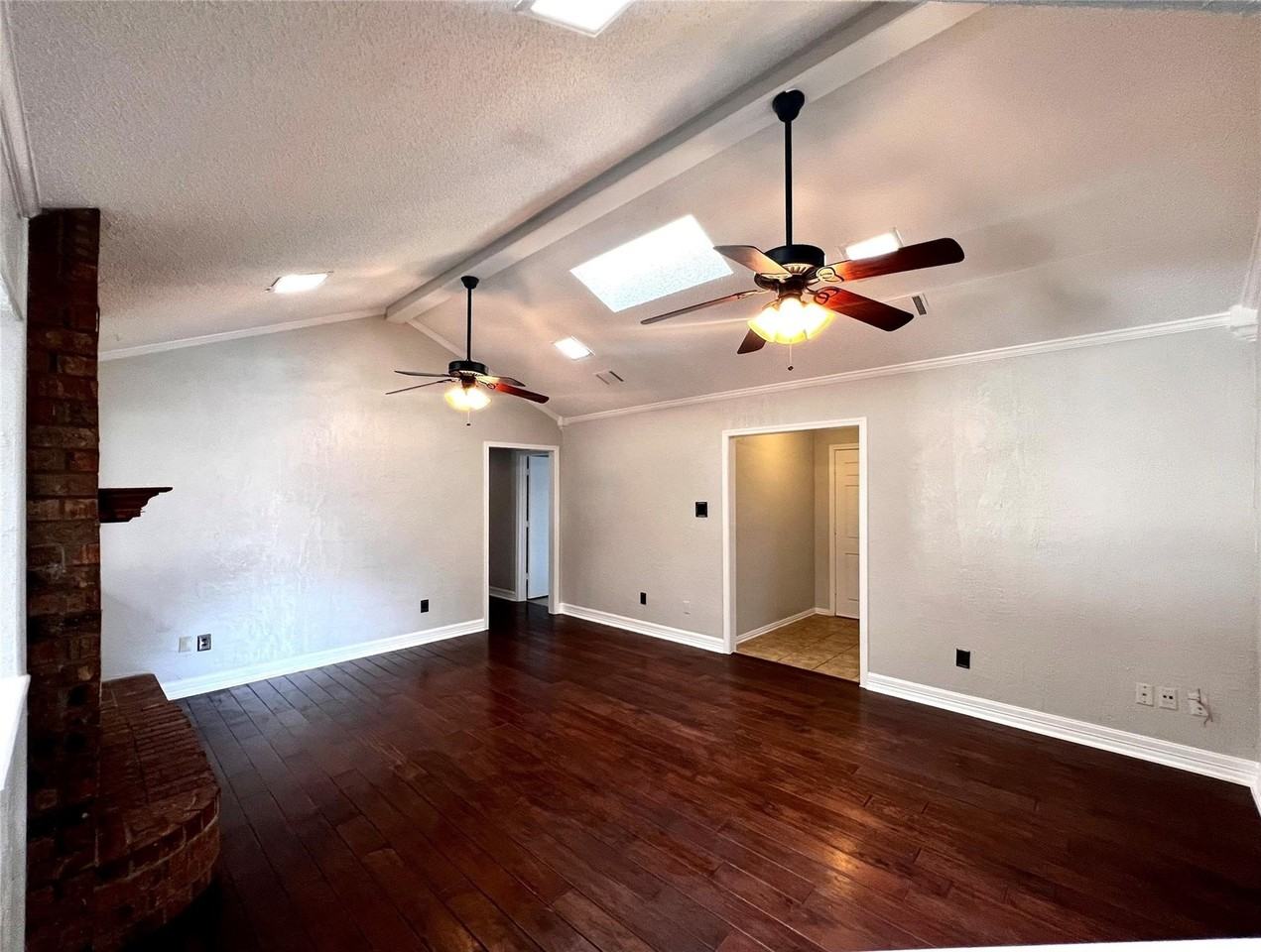 929 Pleasant Valley Cir - Photo 5 of 17