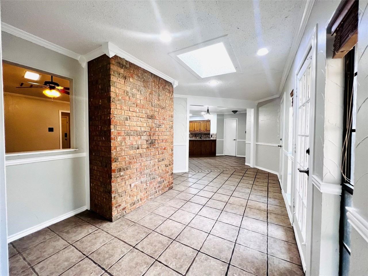 929 Pleasant Valley Cir - Photo 7 of 17