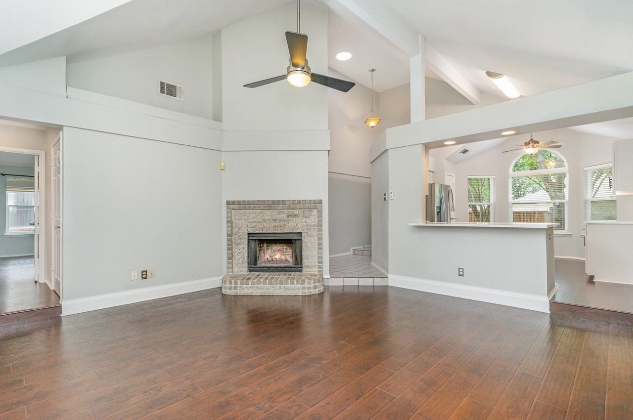 10678 Quest Dr - Photo 5 of 23