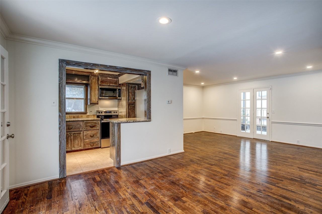 3610 Prescott Ave - Photo 4 of 12