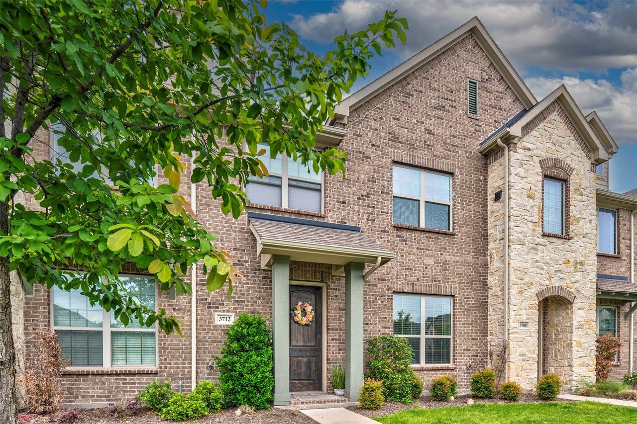 3712 Lantern Ln - Photo 3 of 35