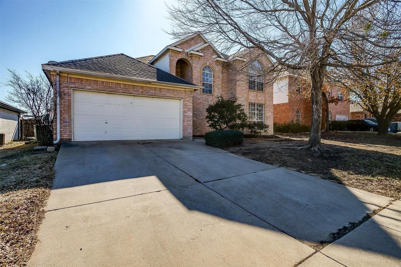 1016 Telluride Dr - Photo 2 of 23
