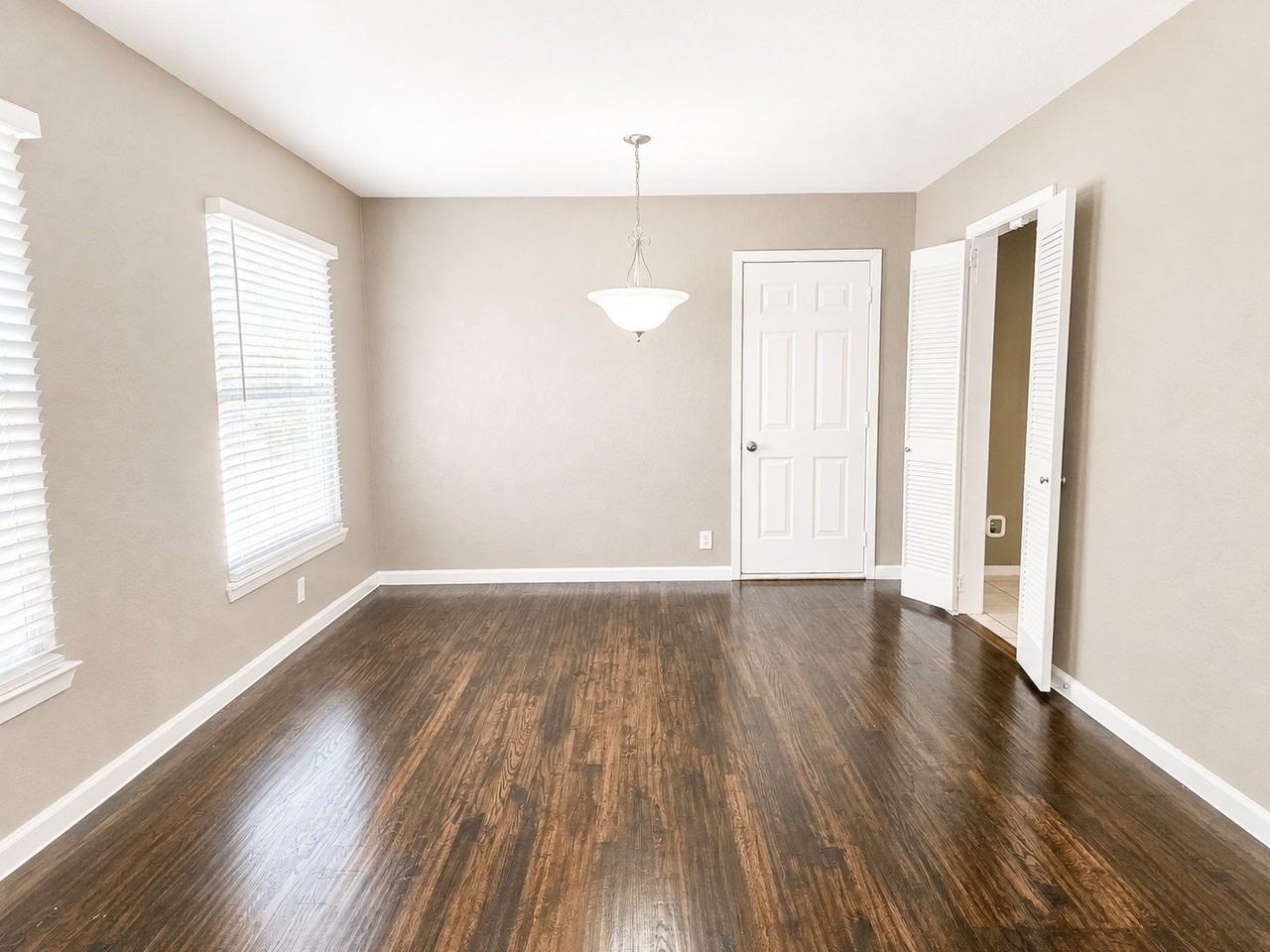 10518 Galena St - Photo 6 of 16