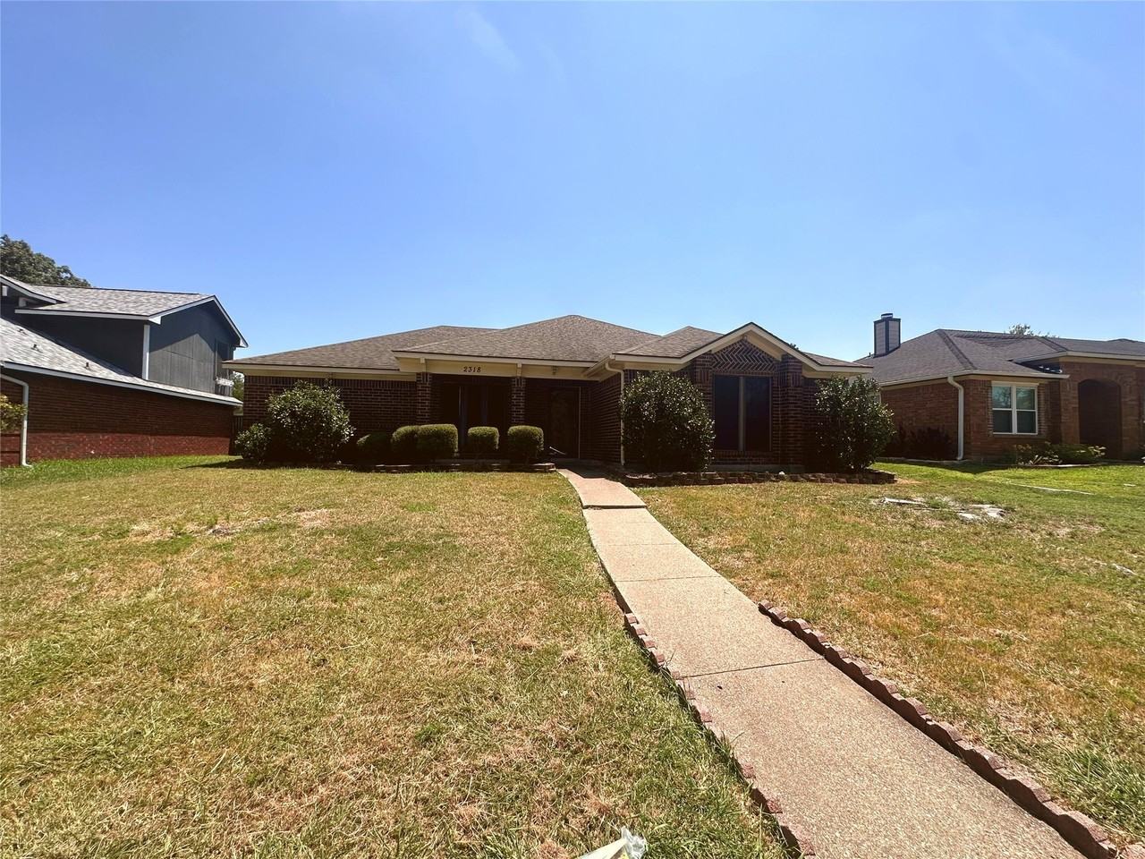 2318 Crystal Creek Ln - Photo 2 of 27