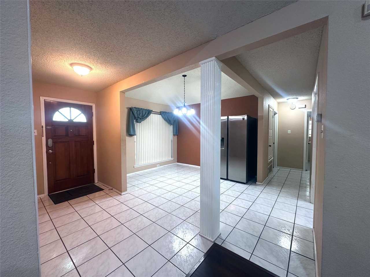 2318 Crystal Creek Ln - Photo 5 of 27