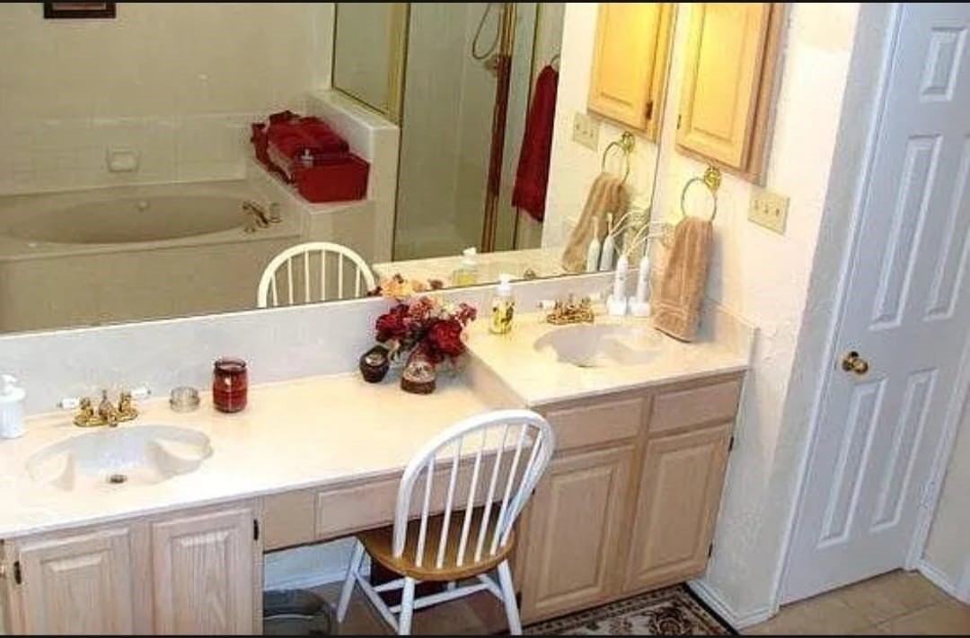 550 Village Green Dr - Photo 5 of 11